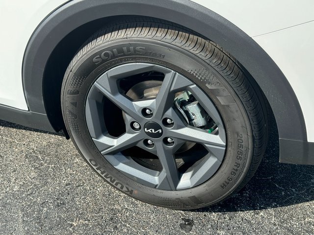 New 2025 Kia K4 LXS image 6