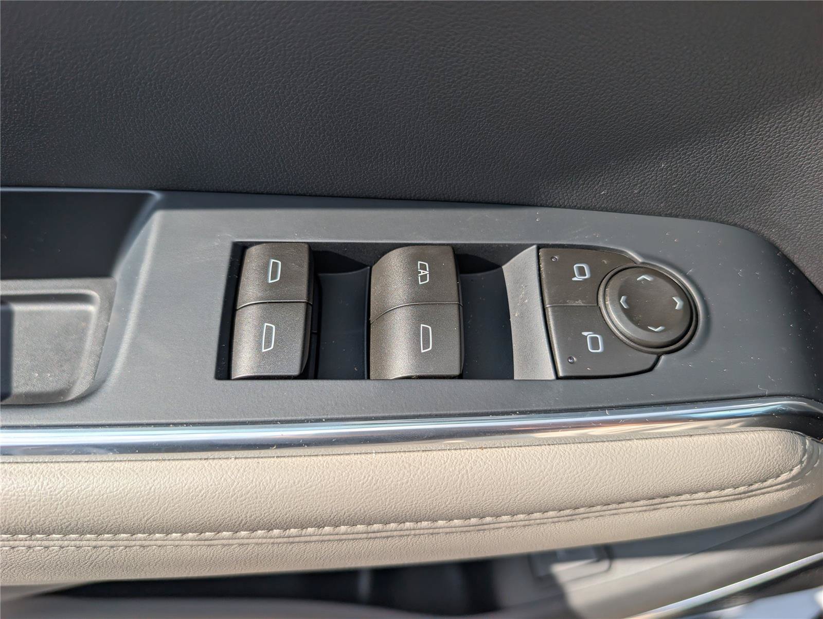 New 2026 GMC Acadia Elevation w/ Elevation Premium Package FWD image 26