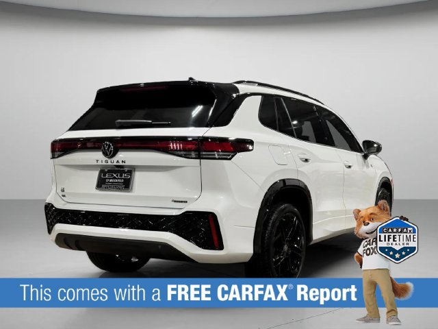 Used 2026 Volkswagen Tiguan SE R-Line AWD/4WD image 4