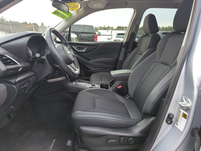Used 2023 Subaru Forester Premium image 14
