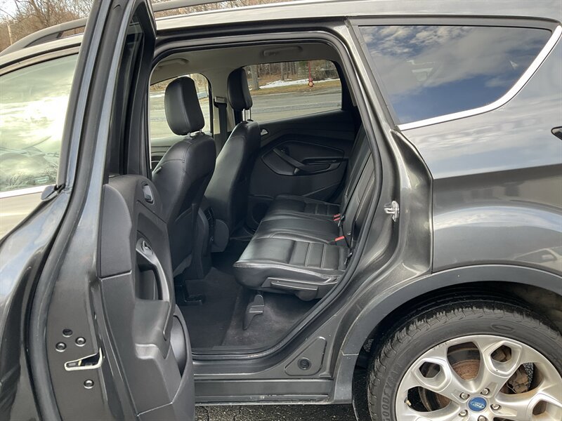 Used 2018 Ford Escape SEL image 12