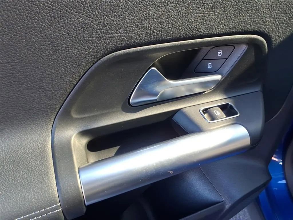 Used 2025 Mercedes-Benz GLA 250 image 22