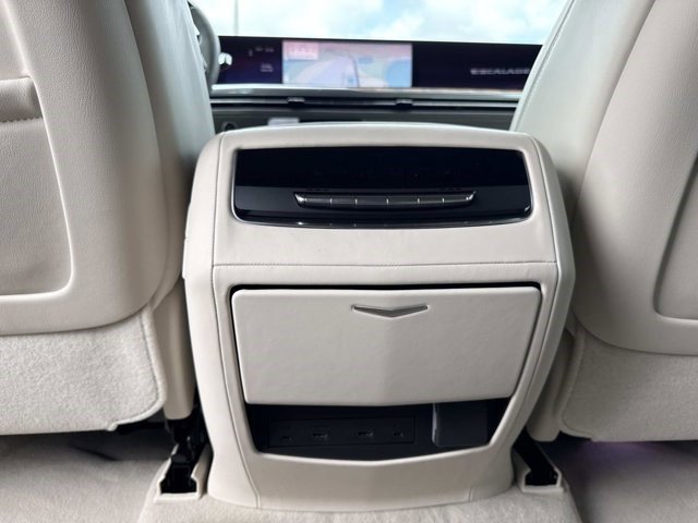 Certified 2025 Cadillac Escalade Sport Platinum w/ LPO, ONYX Package image 18