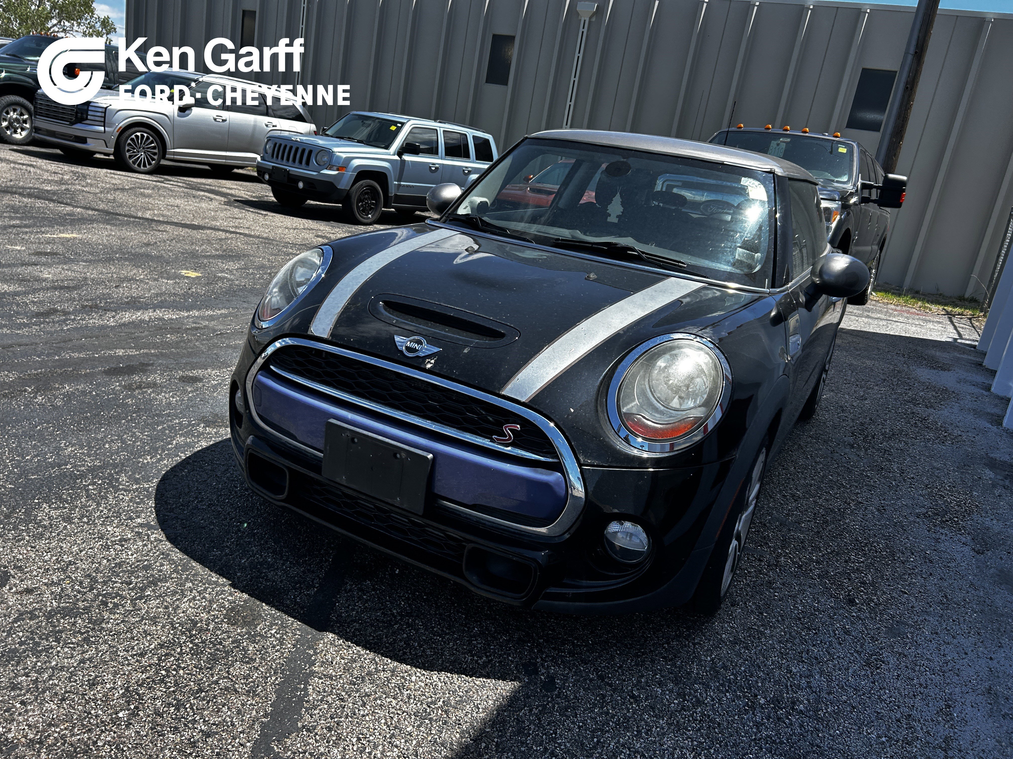 Used 2017 MINI Cooper S FWD image 1