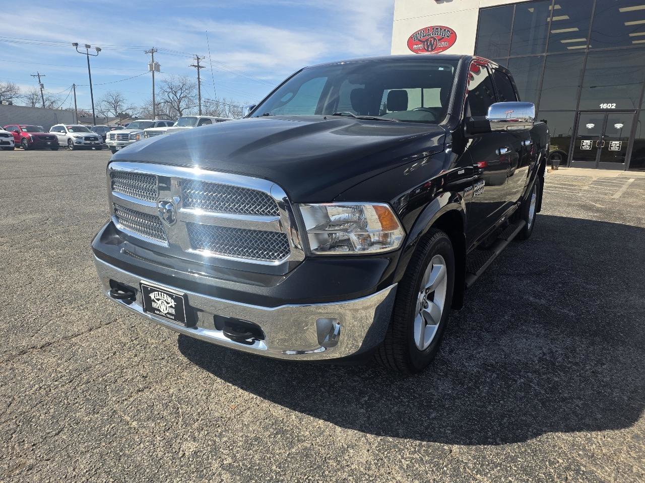 Used 2018 RAM 1500 SLT image 3