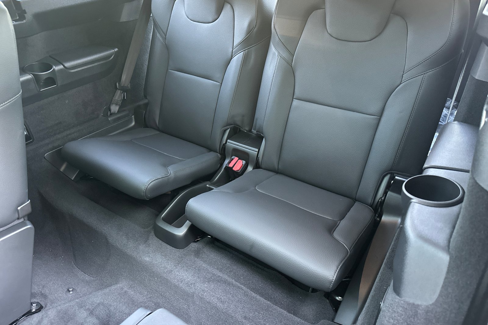 Used 2025 Volvo XC90 B6 Plus w/ Protection Package Premier image 17