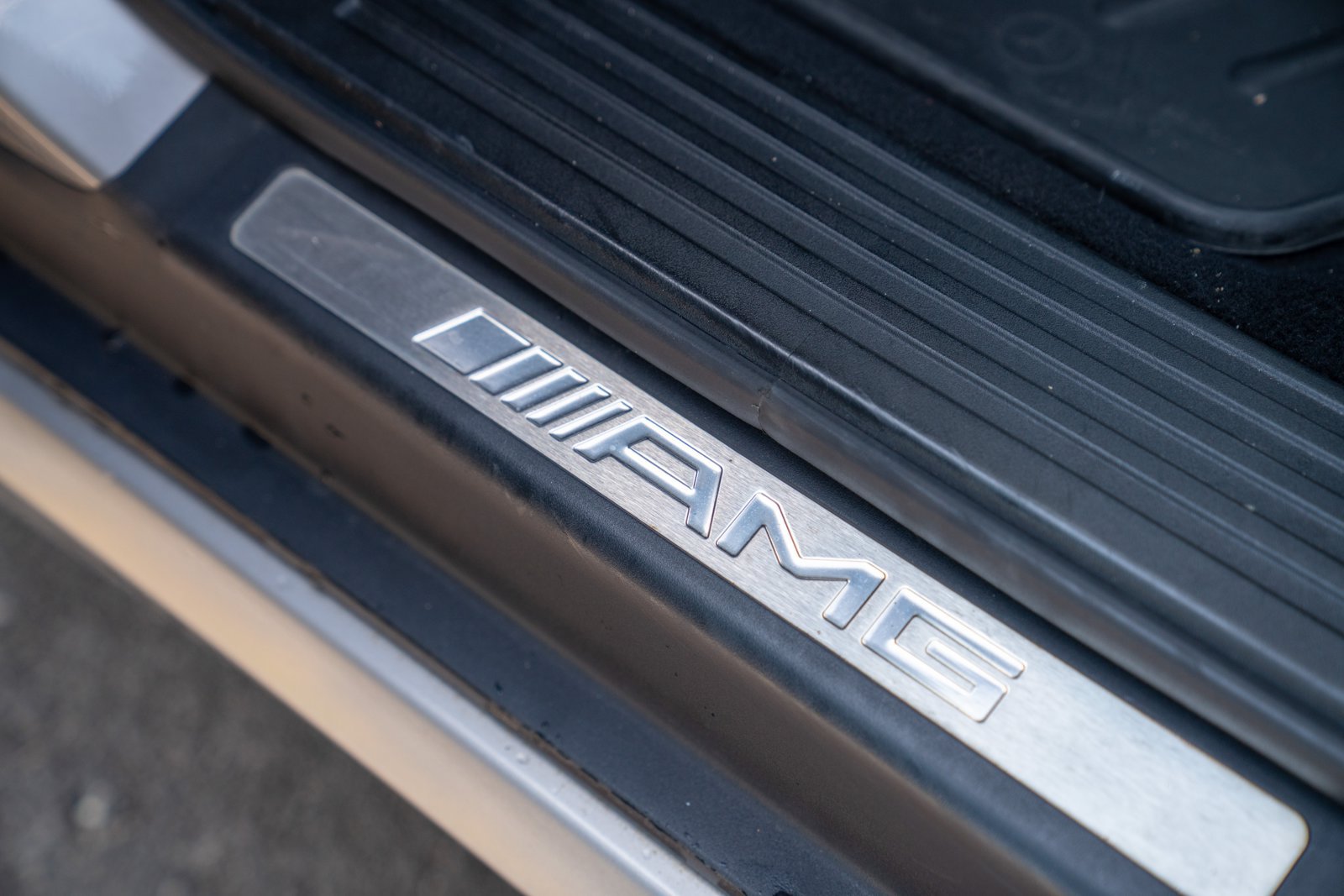Used 2007 Mercedes-Benz R 63 AMG 4MATIC image 12