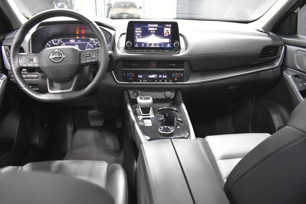 Certified 2026 Nissan Rogue Dark Armor AWD/4WD image 13