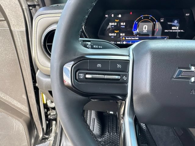 Used 2025 Chevrolet Colorado ZR2 w/ Technology Package AWD/4WD image 18