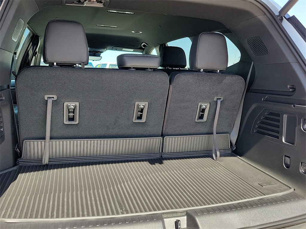 New 2026 GMC Acadia AT4 w/ Super Cruise Package image 15