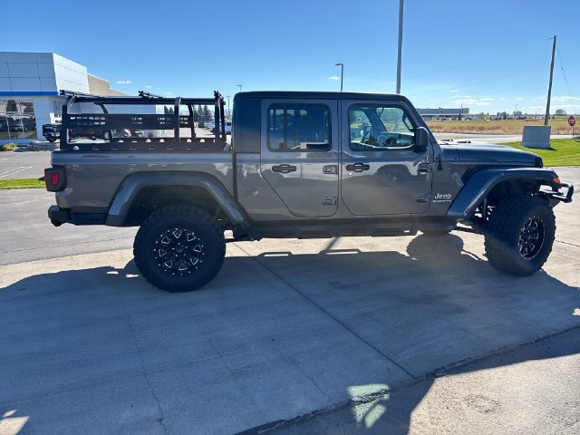 Used 2021 Jeep Gladiator Overland AWD/4WD image 2