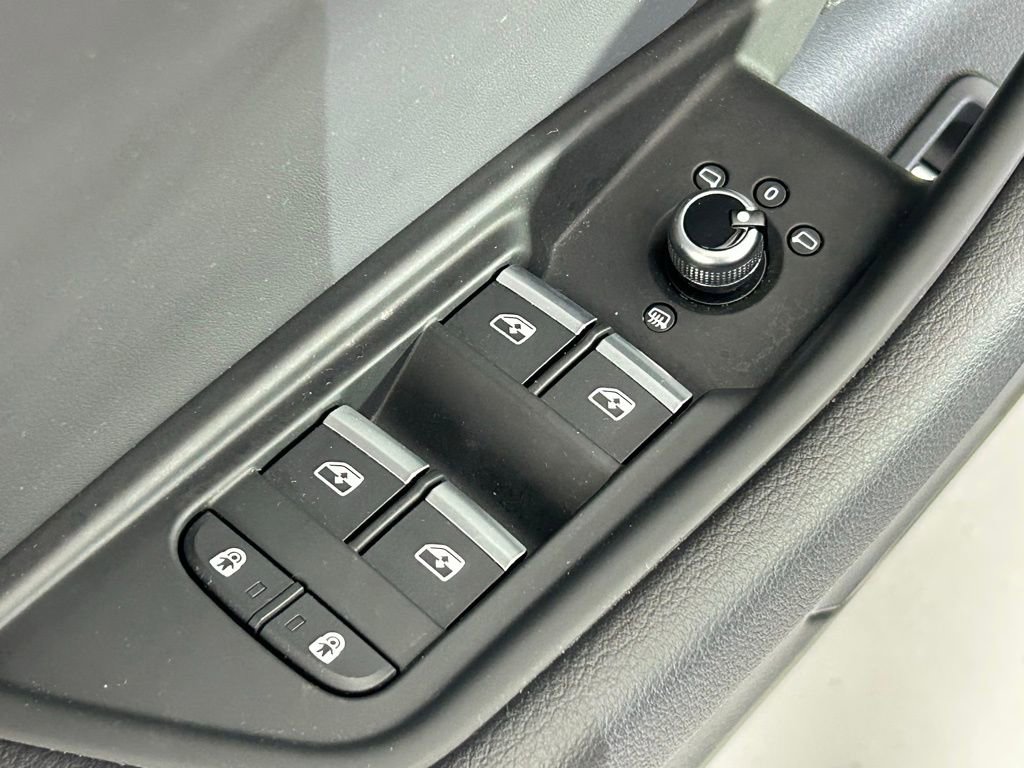 Used 2025 Audi A4 2.0T Premium image 34