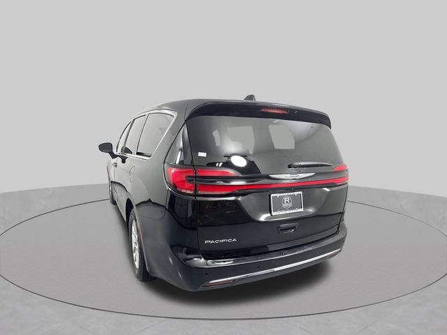 Used 2024 Chrysler Pacifica Touring-L FWD image 31