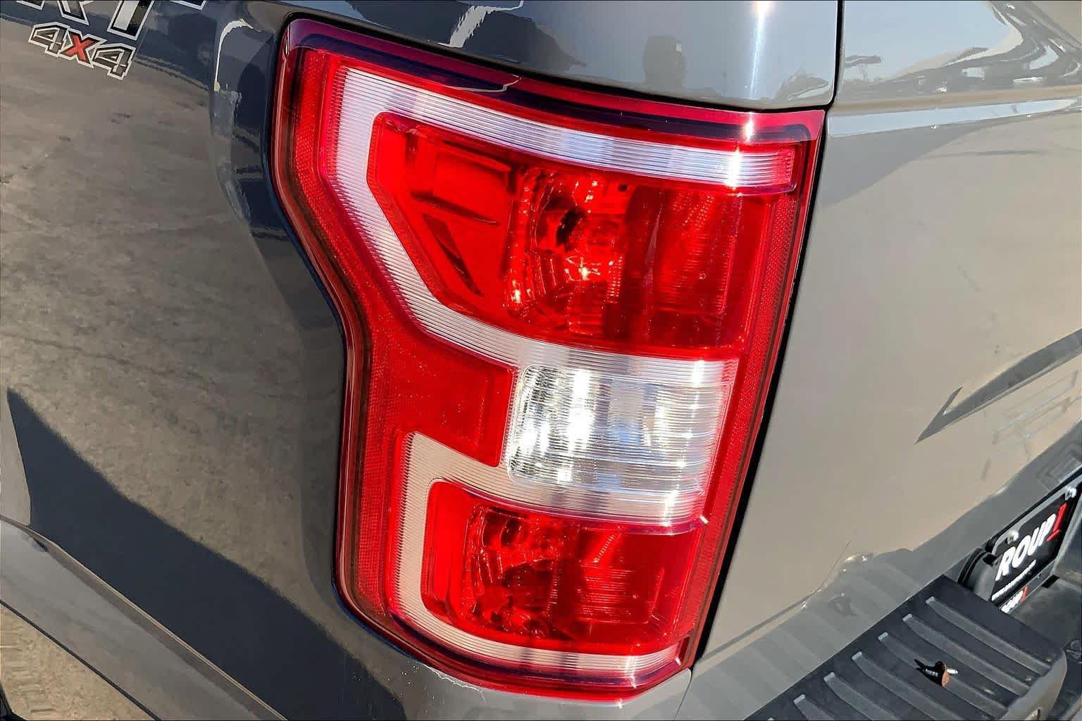 Used 2018 Ford F150 XLT w/ Equipment Group 302A Luxury AWD/4WD image 27
