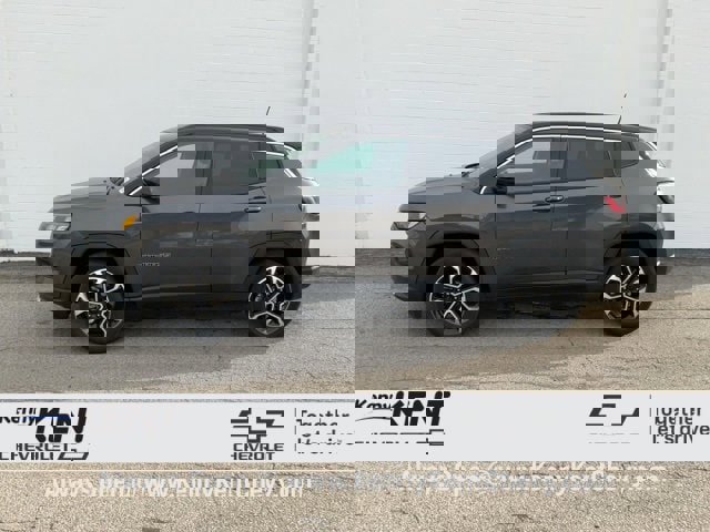 Used 2022 Jeep Compass Limited image 30