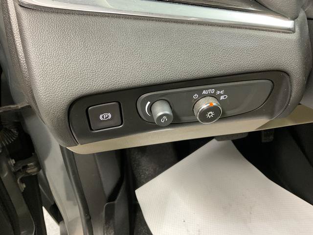 Used 2019 Buick Enclave Essence FWD image 13