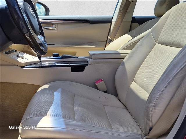 Used 2014 Lexus ES 350 w/ Premium Package FWD image 16