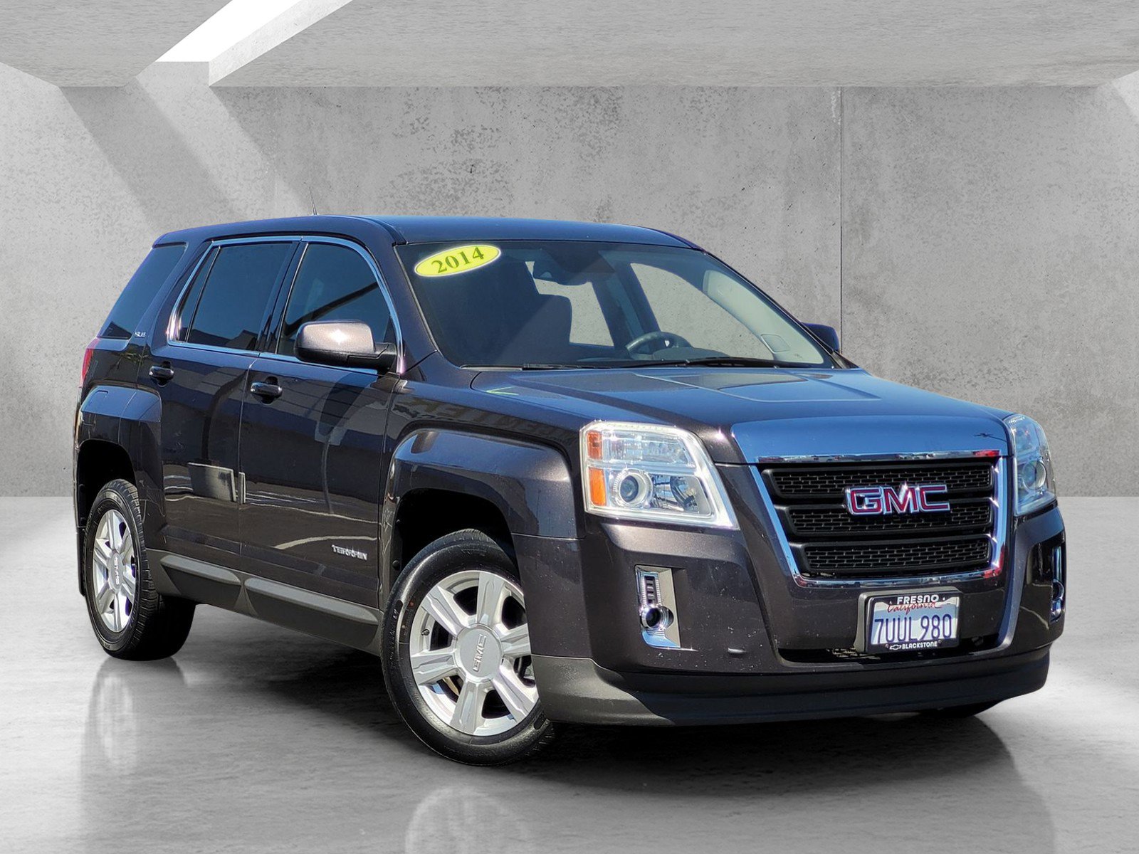 Used 2014 GMC Terrain SLE image 1