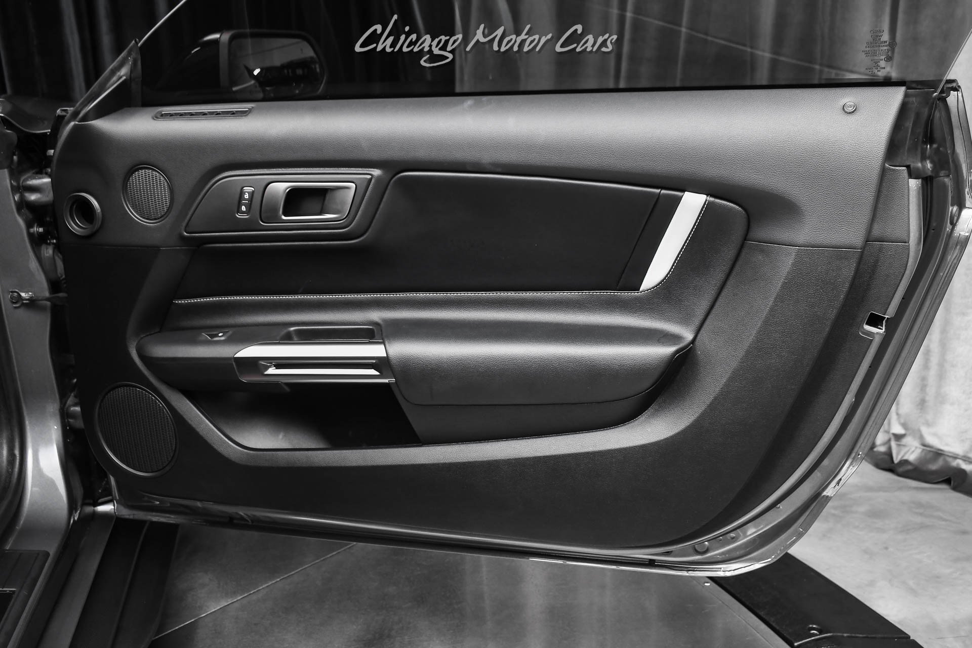Used 2021 Ford Mustang Shelby GT500 w/ Technology Package RWD image 28