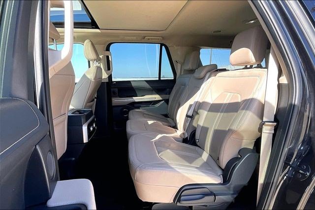 Used 2024 Ford Expedition Max Limited image 31