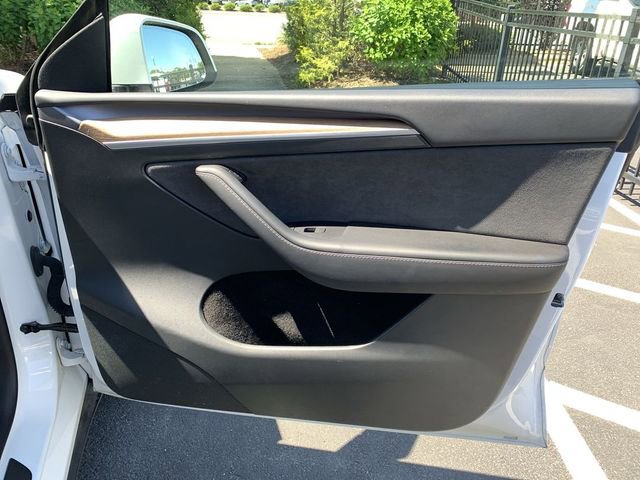 Used 2023 Tesla Model Y Long Range AWD/4WD image 13