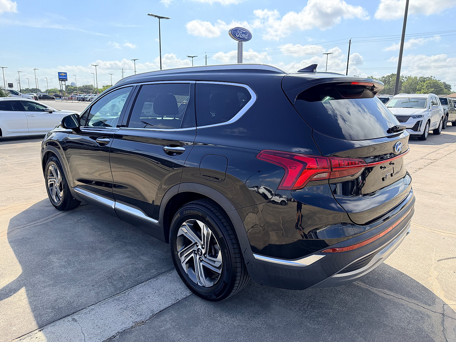 Used 2021 Hyundai Santa Fe SEL w/ Convenience + Premium Package FWD image 5