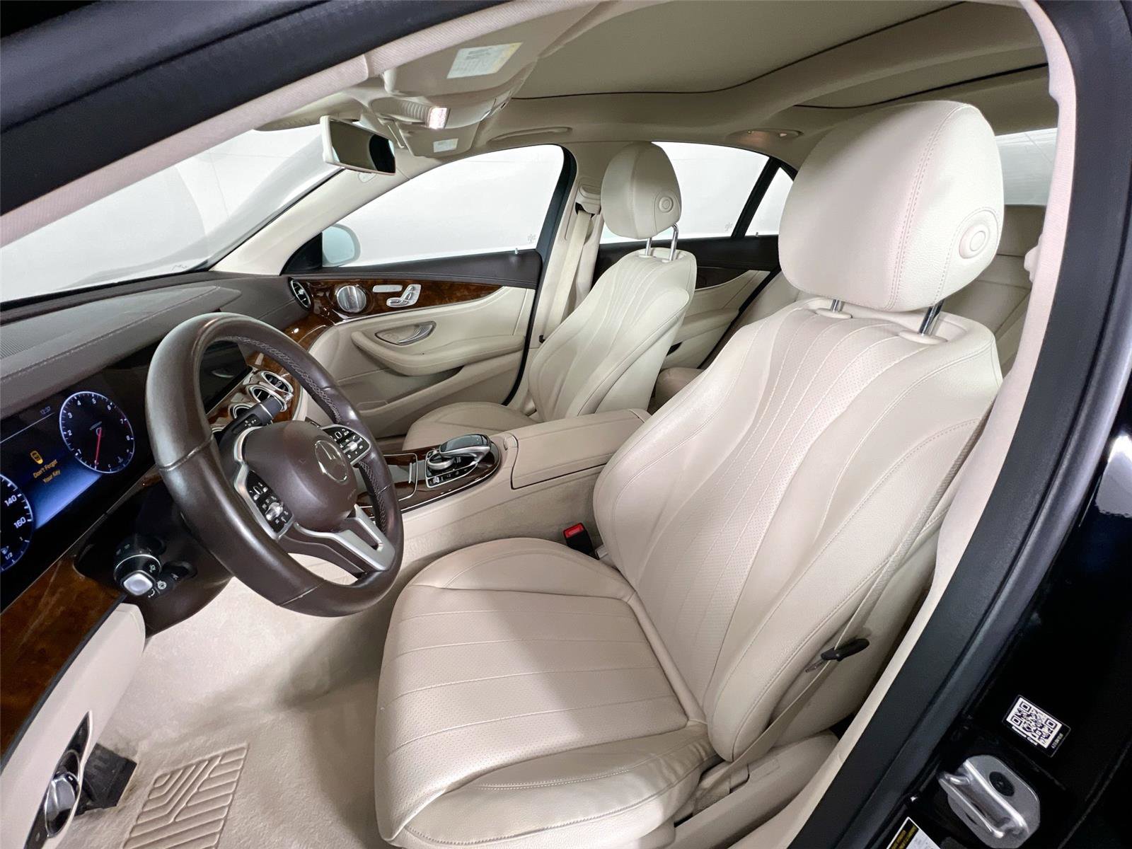 Certified 2019 Mercedes-Benz E 300 4MATIC image 22