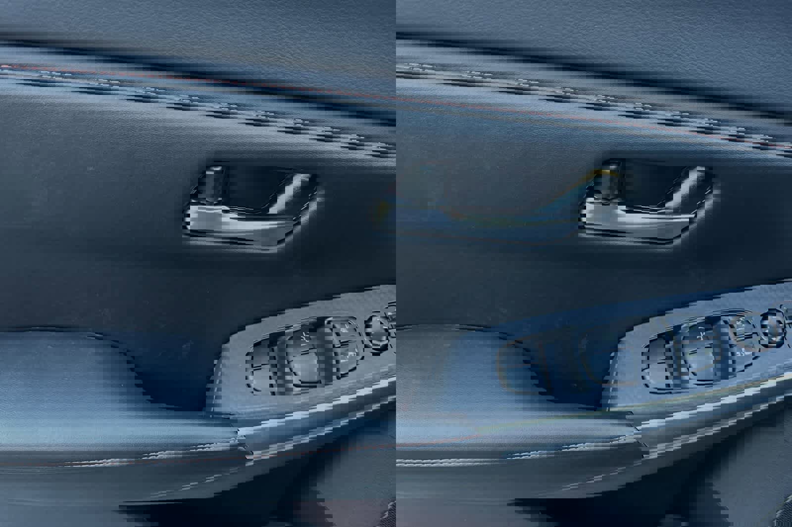 New 2025 Nissan Sentra SR image 13