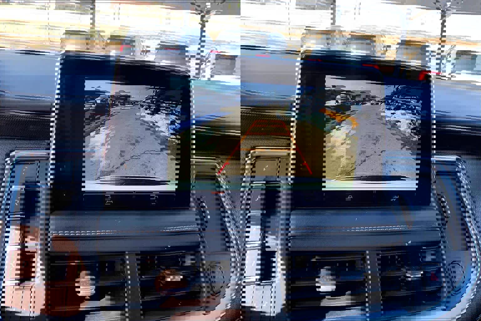 Used 2022 GMC Yukon XL AT4 image 26