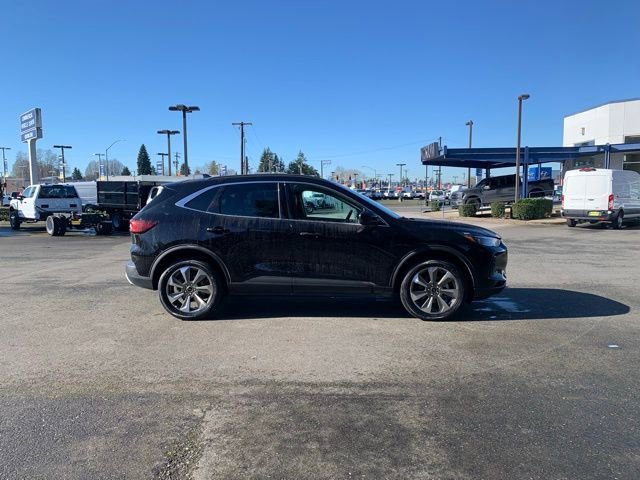 Used 2024 Ford Escape Platinum AWD/4WD image 8