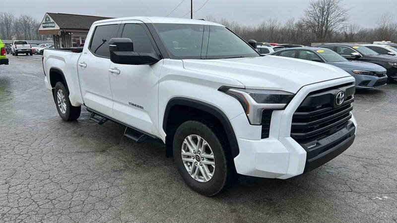 Used 2023 Toyota Tundra SR5 w/ SR5 Premium Package AWD/4WD image 3