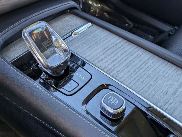 Used 2023 Volvo XC90 T8 Ultimate image 19