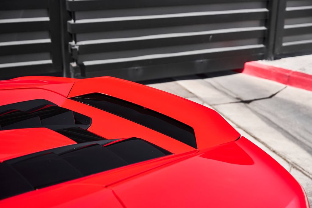 Used 2023 Lamborghini Huracan EVO RWD image 10