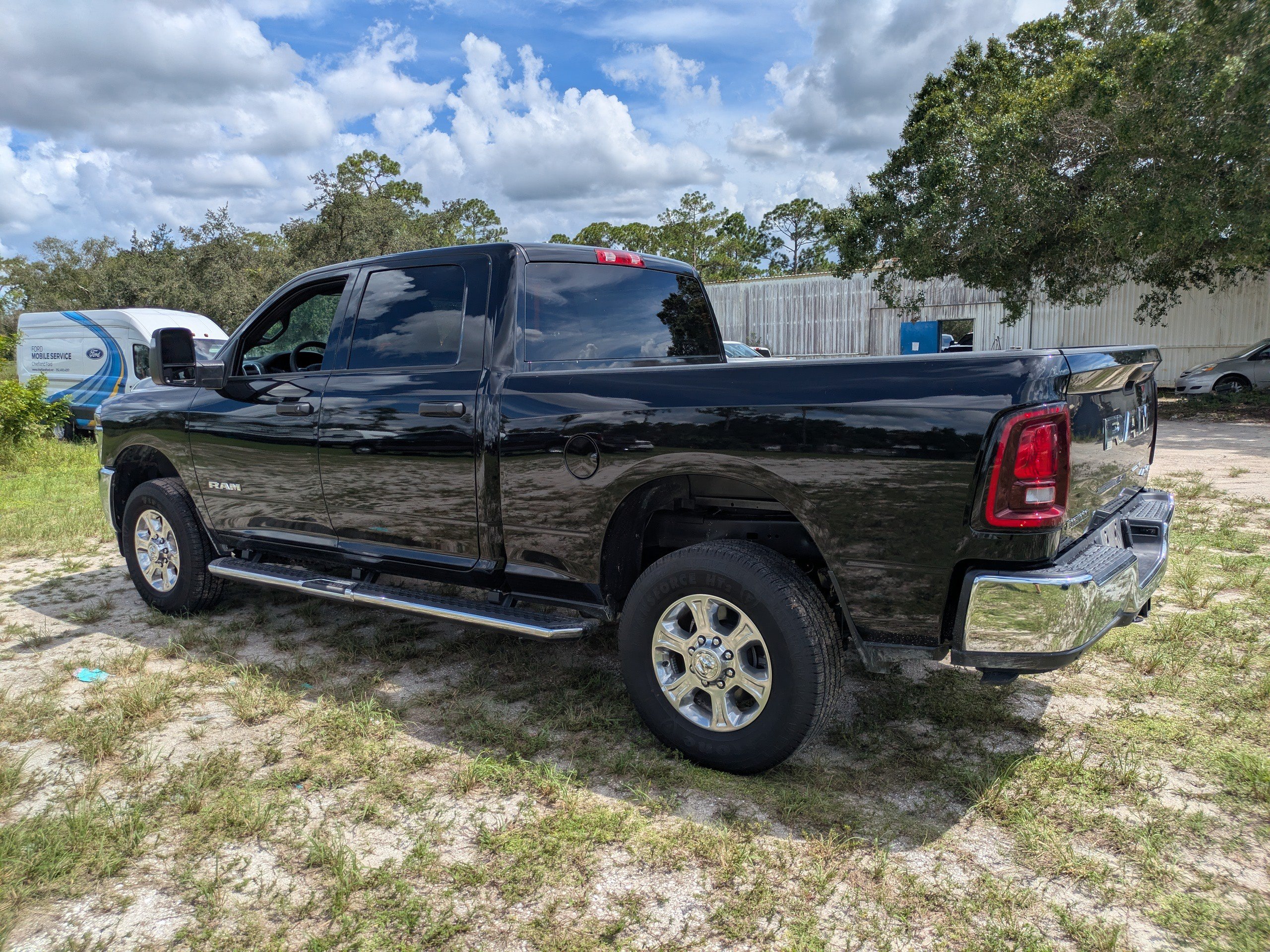 Used 2026 RAM 2500 Big Horn AWD/4WD image 6