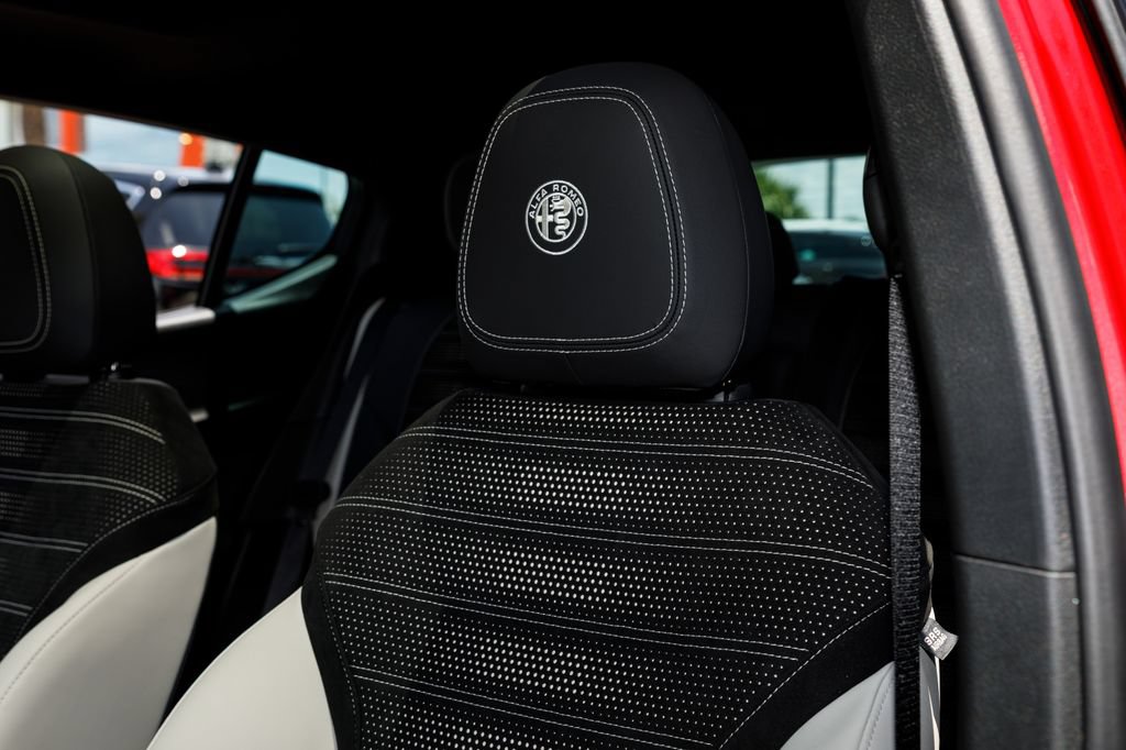New 2026 Alfa Romeo Tonale w/ Active Assist Package AWD/4WD image 24
