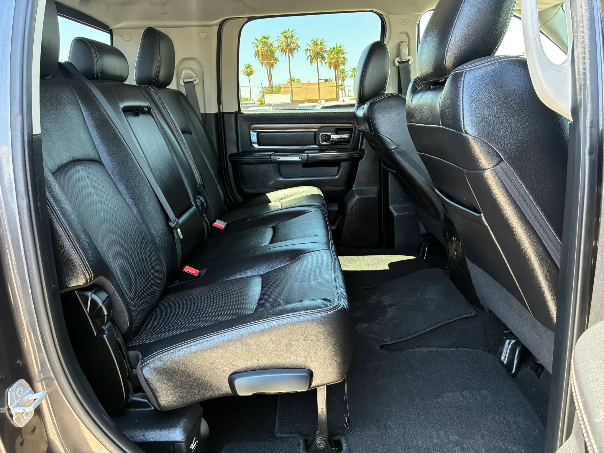Used 2016 RAM 2500 Laramie AWD/4WD image 18