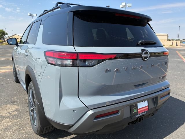 New 2026 Nissan Pathfinder Platinum AWD/4WD image 4