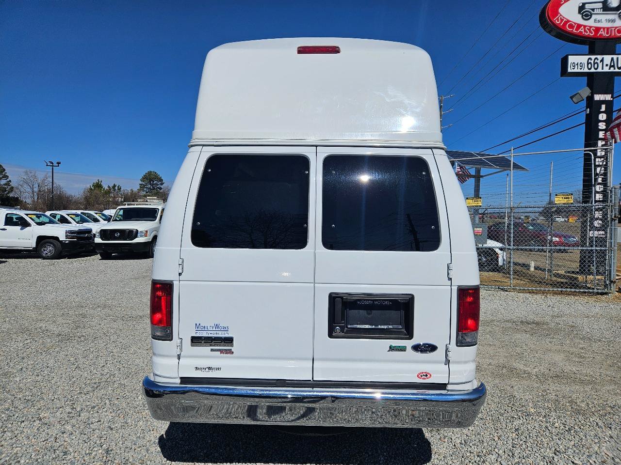 Used 2013 Ford E-350 and Econoline 350 Extended Super Duty w/ PWR Group RWD image 6