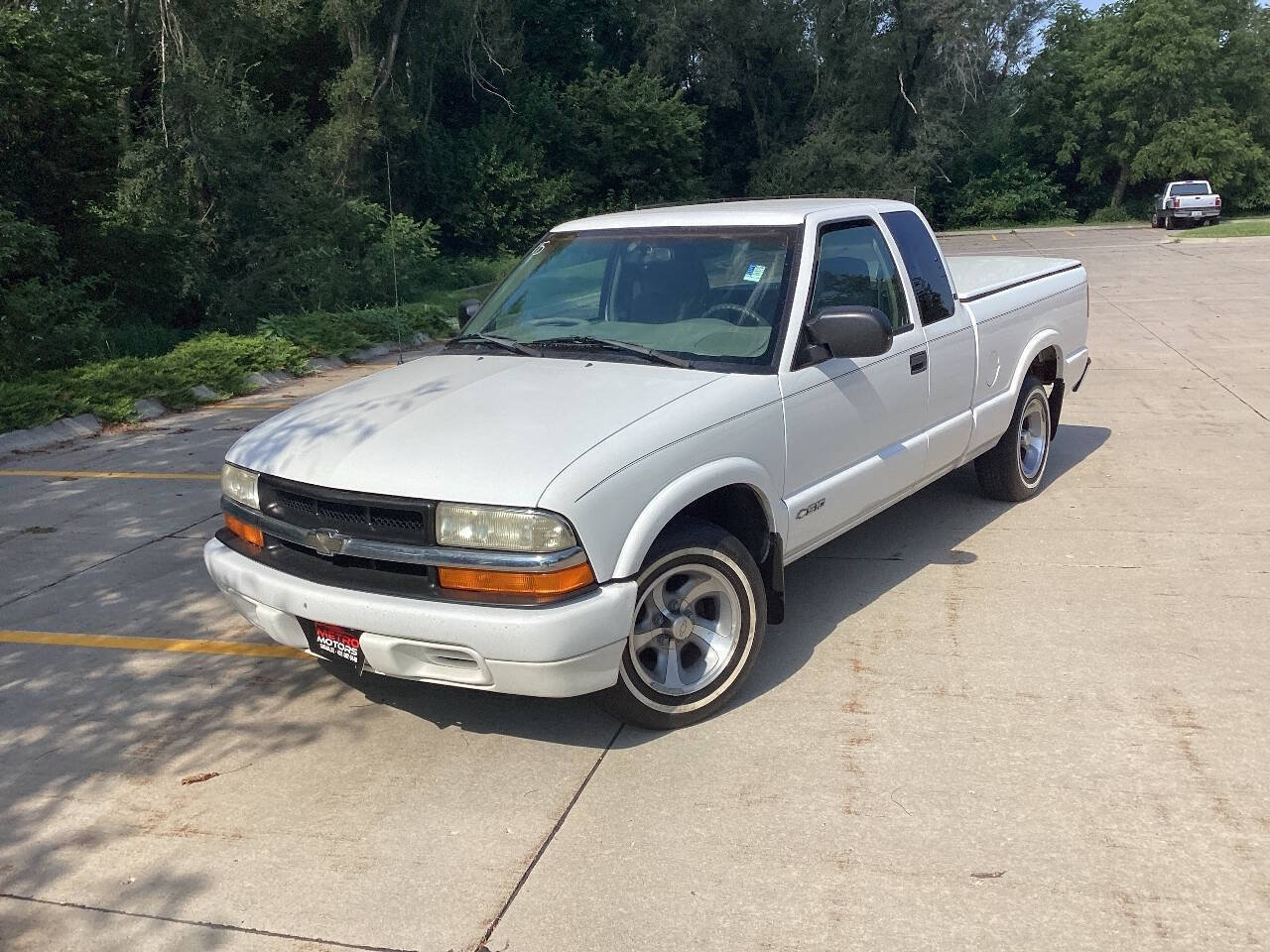 Used 1999 Chevrolet S10 Pickup LS w/ Preferred Equipment Group RWD image 1