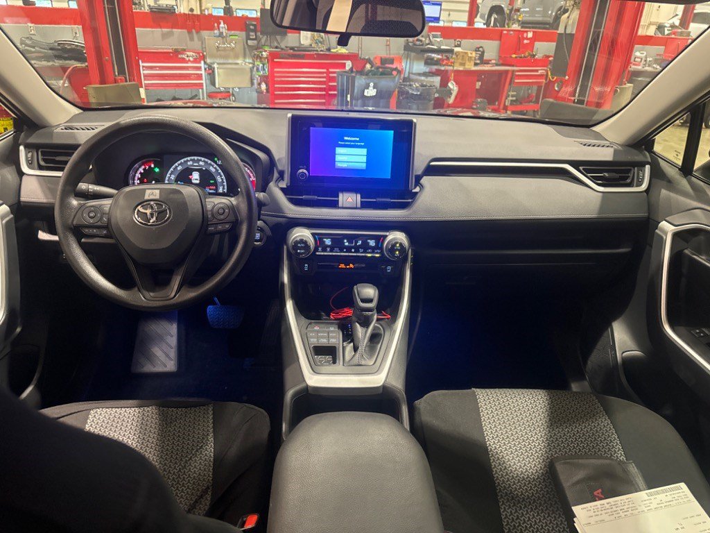Certified 2025 Toyota RAV4 XLE AWD/4WD image 41