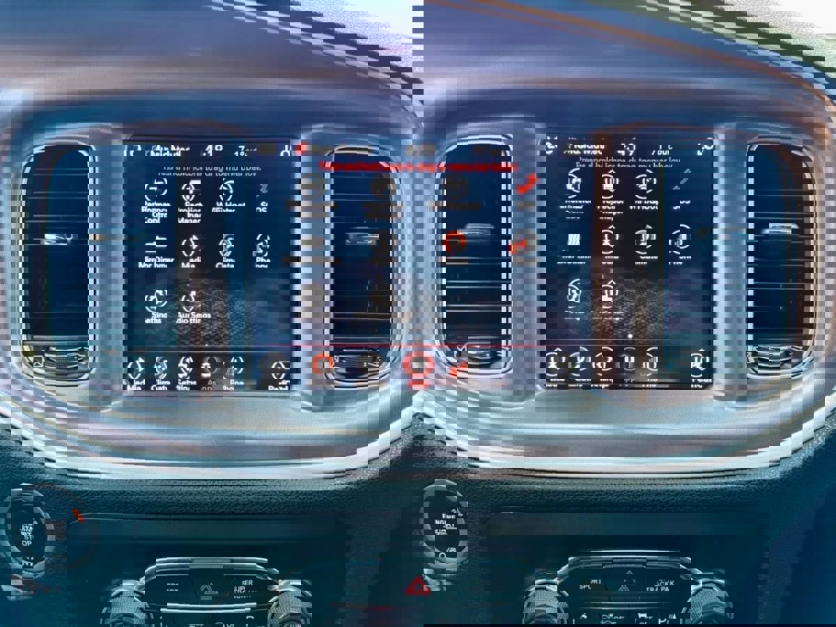 Used 2020 Dodge Charger R/T image 13