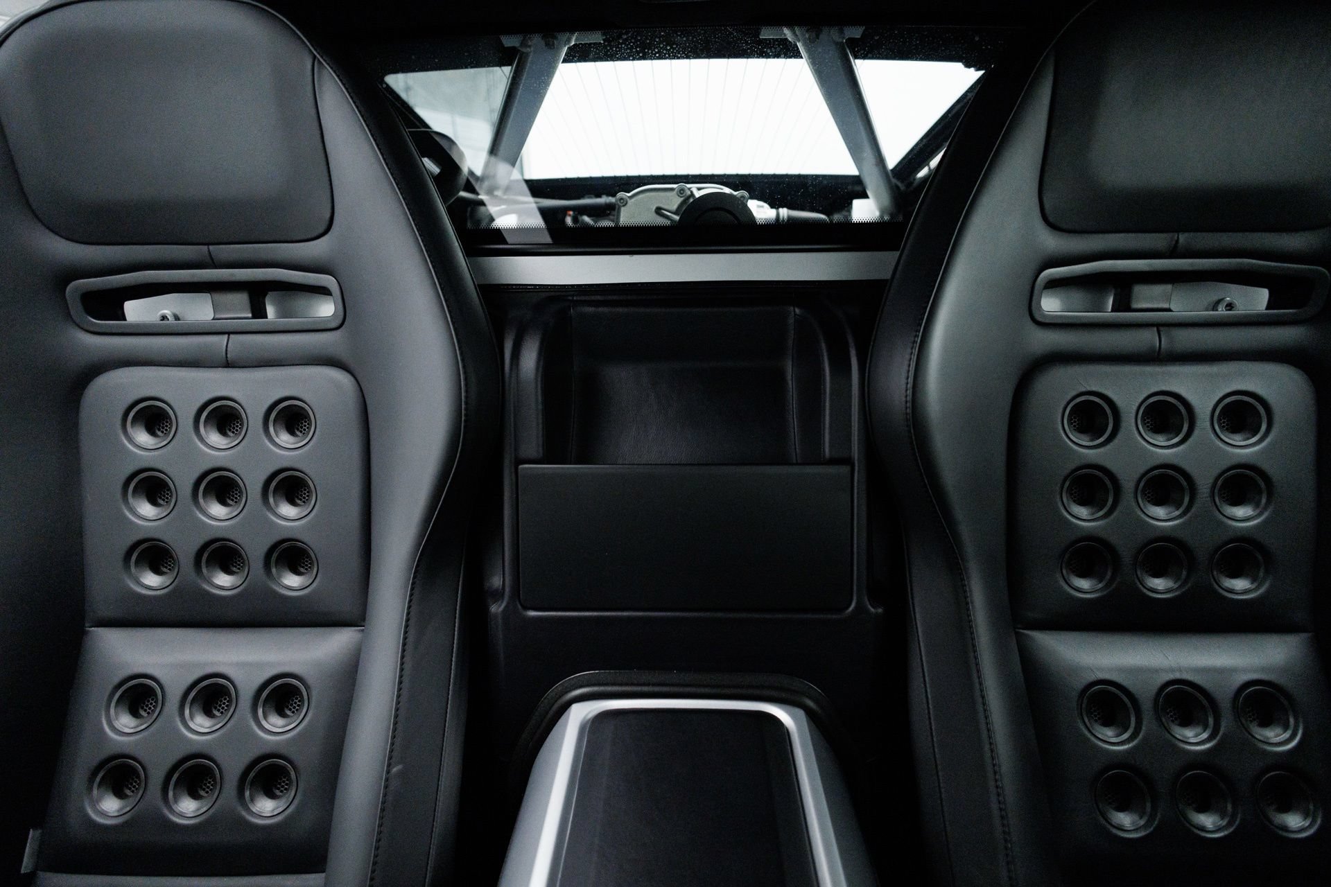 Used 2006 Ford GT RWD image 48