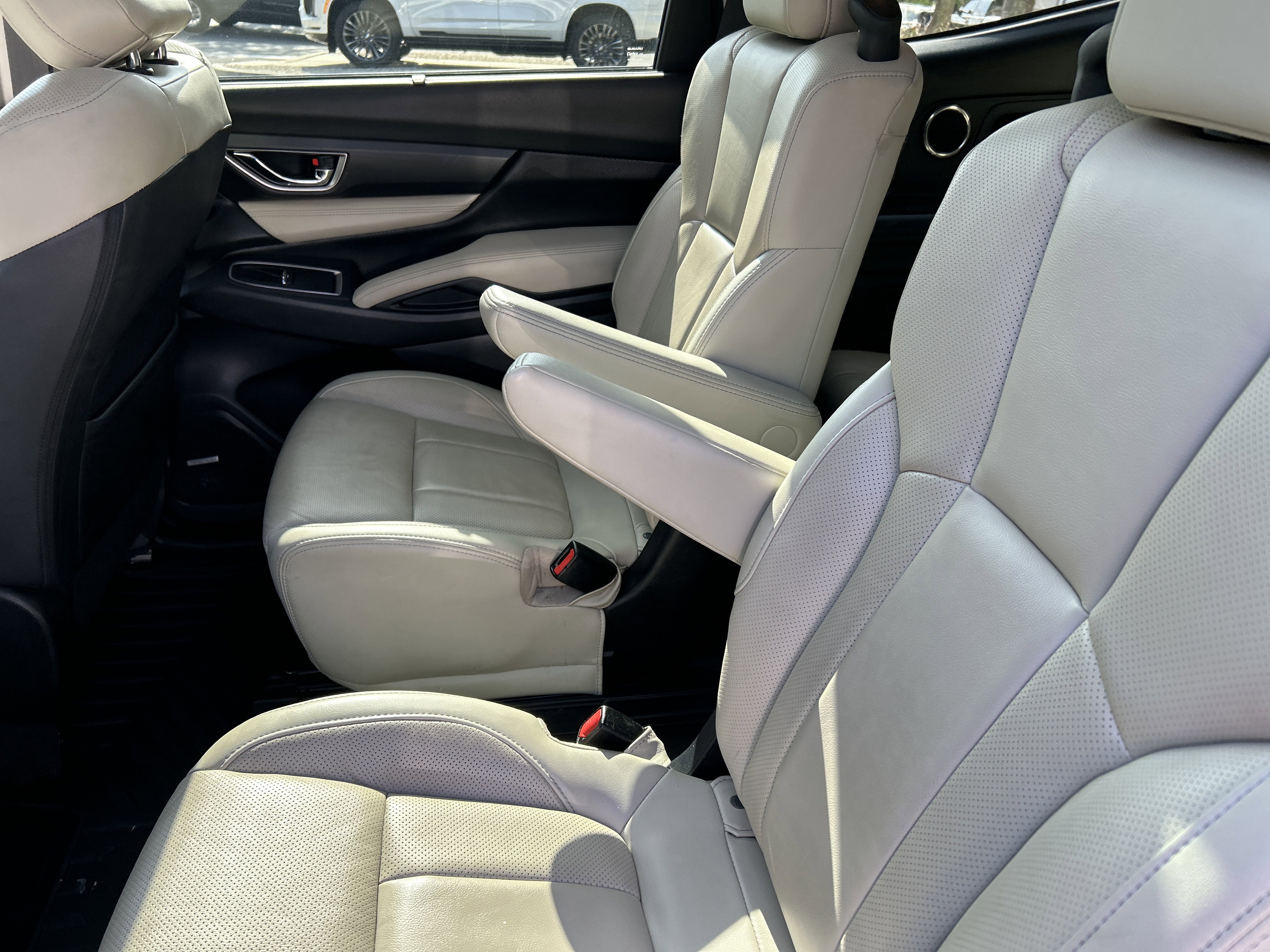 Used 2021 Subaru Ascent Limited w/ Technology Package image 17