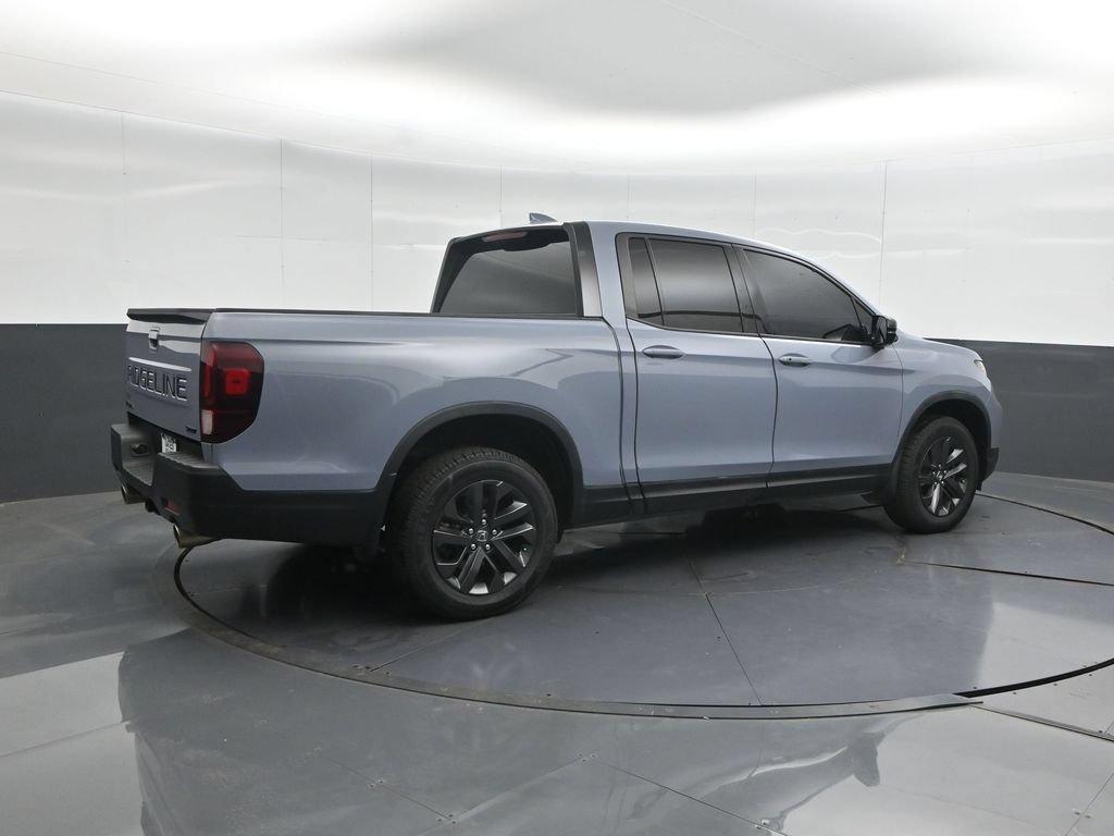 Used 2024 Honda Ridgeline Sport image 2