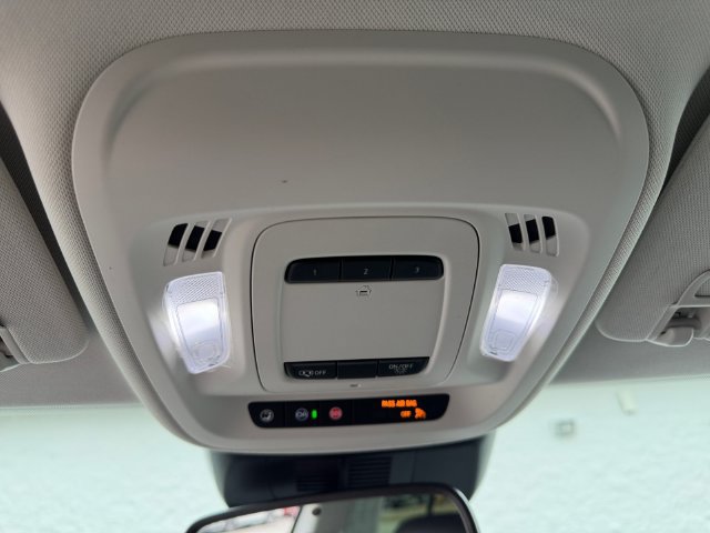 Used 2024 Buick Envision Sport Touring AWD/4WD image 32