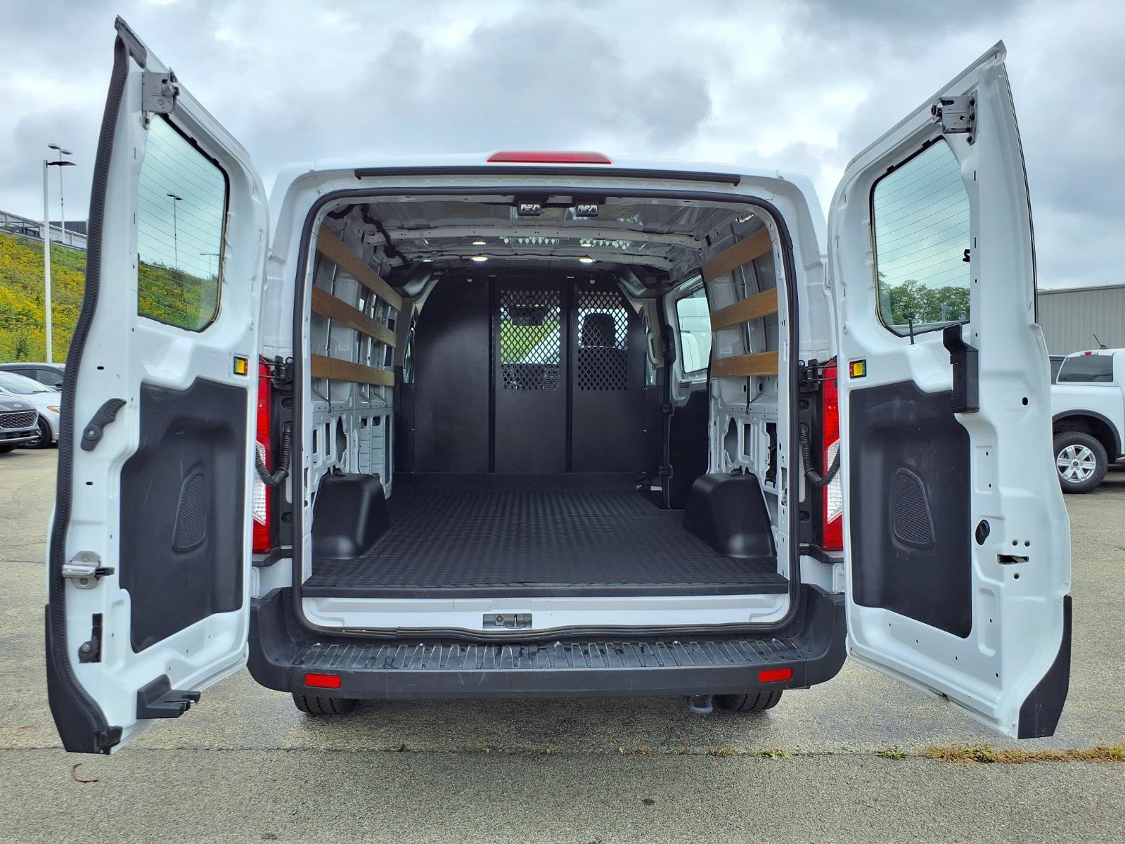 Used 2025 Ford Transit 250 Low Roof w/ Exterior Upgrade Package RWD image 12