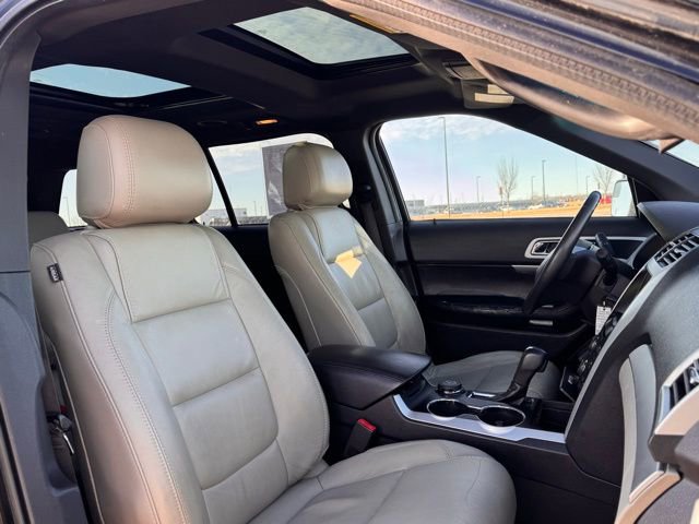 Used 2014 Ford Explorer XLT w/ Equipment Group 202A image 21