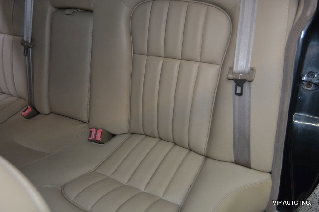 Used 2000 Jaguar XJ8 image 23