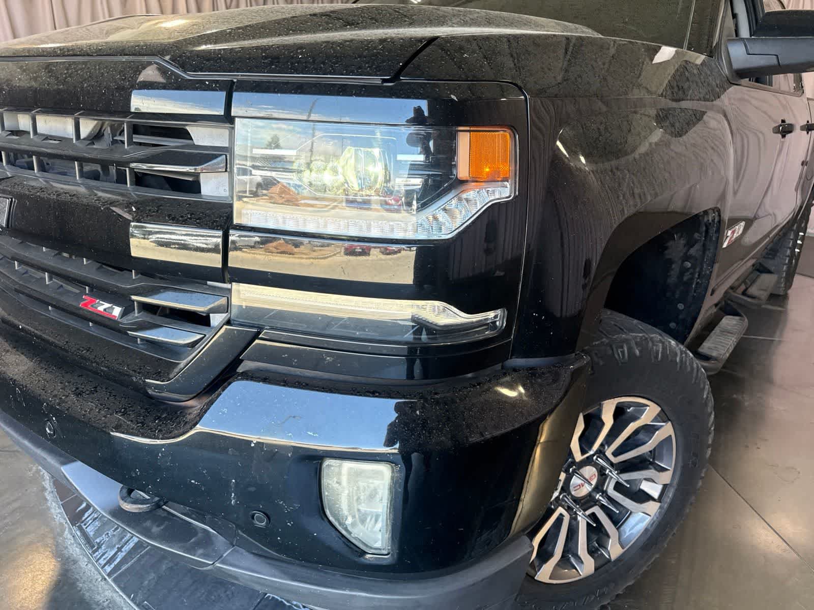 Used 2017 Chevrolet Silverado 1500 LTZ Z71 w/ LTZ Plus Package AWD/4WD image 9
