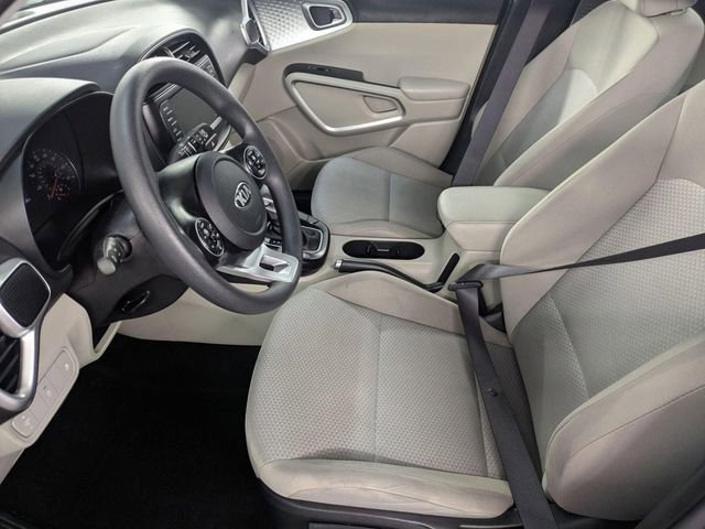 Used 2020 Kia Soul LX image 12